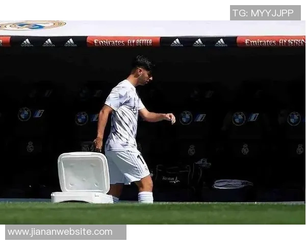 罗马诺确认巴尔韦德伤情无碍将能参加接下来的比赛