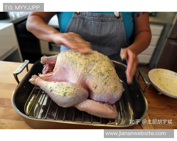 汤爹认可梅根掌管火鸡大餐称黑人女性烹饪技艺出众 汤爹认可梅根掌管火鸡大餐称黑人女性烹饪技艺出众