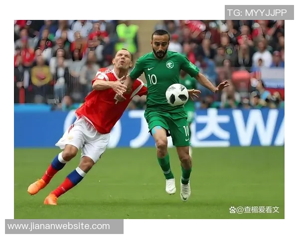 乌龙事件！图拉姆意外磕球阿塞拜疆门将失误助法国3-1领先