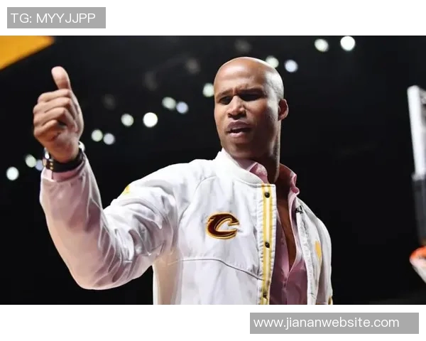 普理查德坦言赛季初过于思虑如今已放下包袱全力投篮