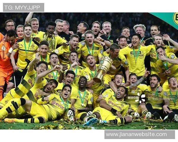 德国杯法鹰对阵多特首发阵容揭晓堂安律格策领衔小贝林阿德耶米出战