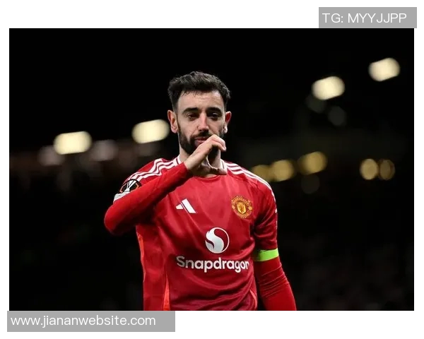 镜报曝B费因不满比赛踹门事件险致曼联放弃签约计划 镜报曝B费因不满比赛踹门事件险致曼联放弃签约计划