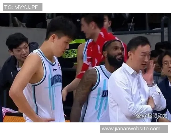 刘维伟回应网友请求抱抱杨瀚森表示已抱过并相信他会没问题